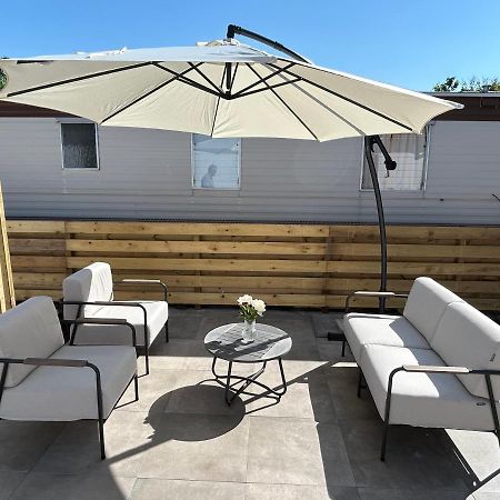 Breezy Beach Chalet Petten Exteriér fotografie